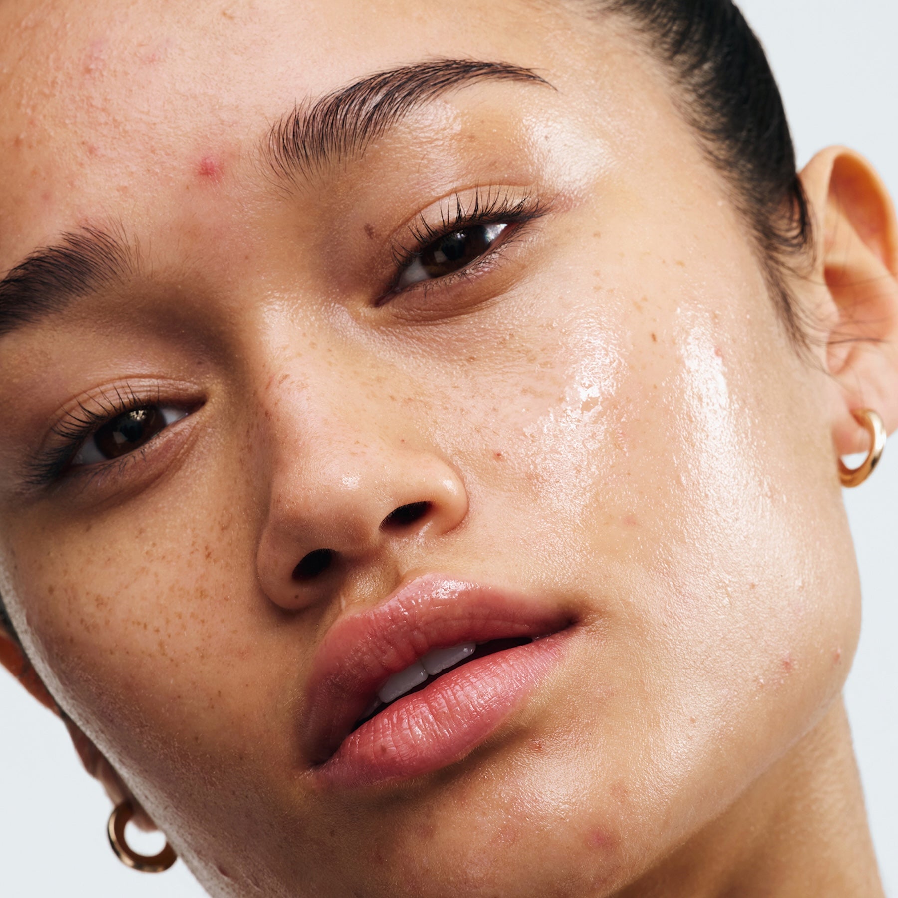 Go Deep Reale Actives product on girl