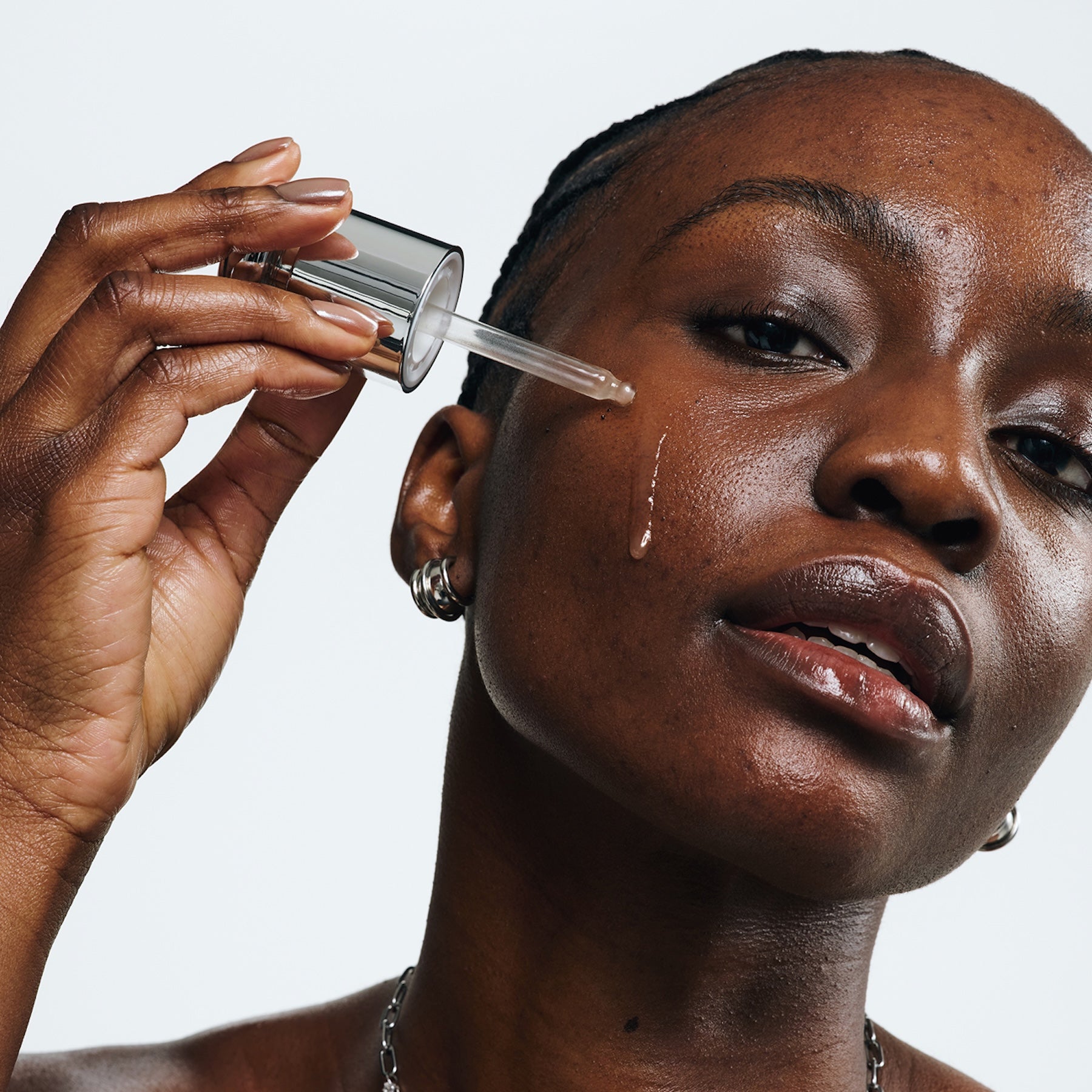 Go Deep Reale Actives product being used