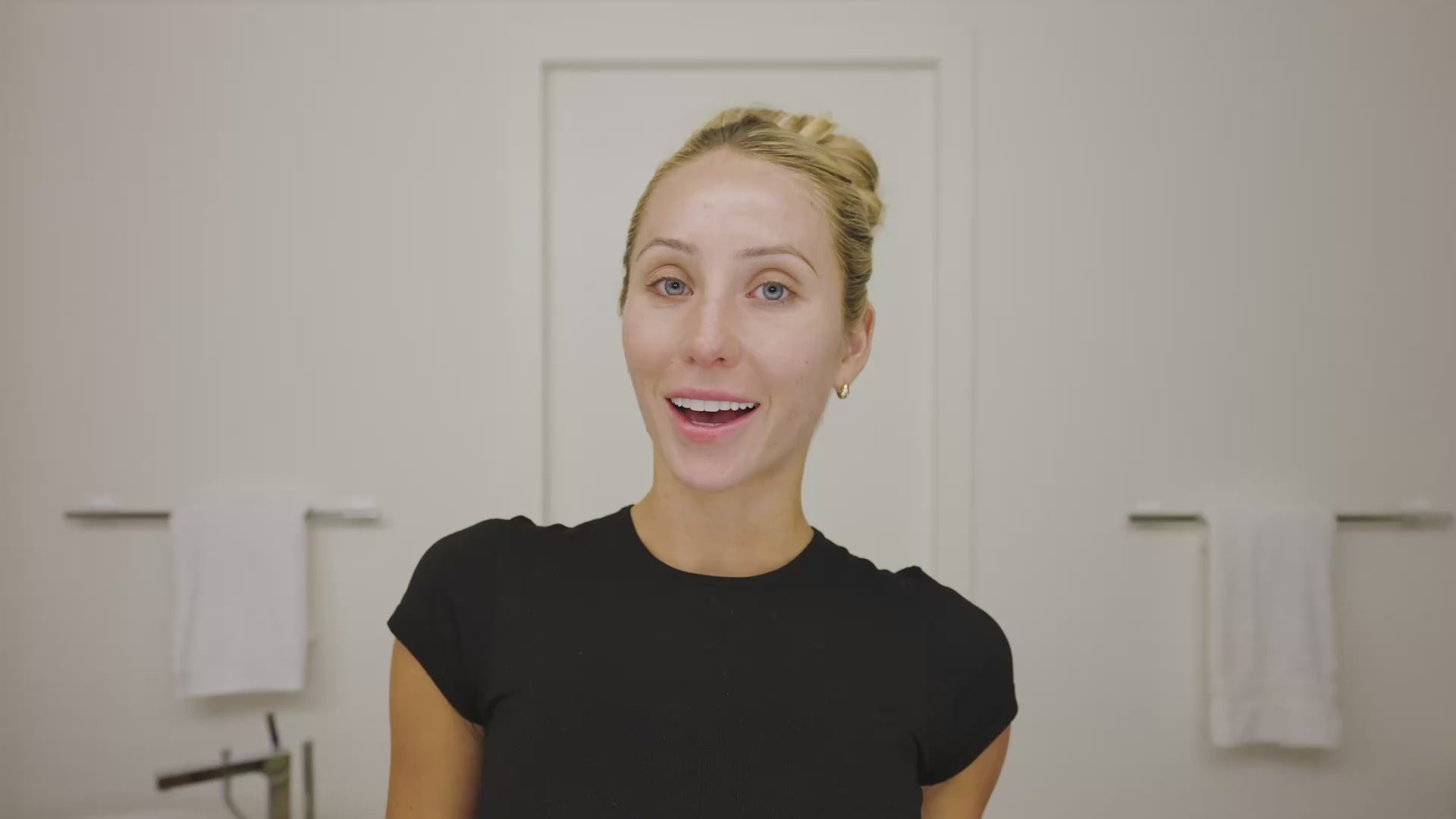 Alix Earle using Go Deep Reale Actives Tutorial